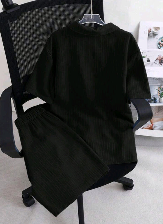 SHEIN Teen Boys Casual Vacation Wave Pattern Loose Polo Collar Short Sleeve Shirt & Shorts 2 Pieces Set 181213