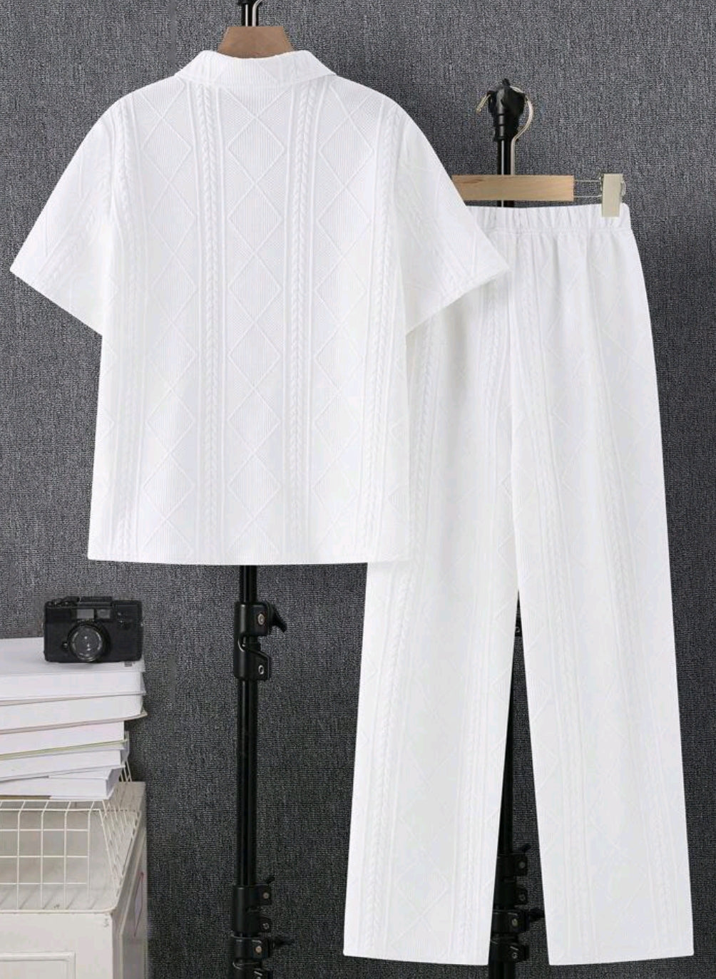 SHEIN 2pcs Set Teenboy's Knit Jacquard Loose Raglan Collar Shorts & Tee Outfit Set, B6050