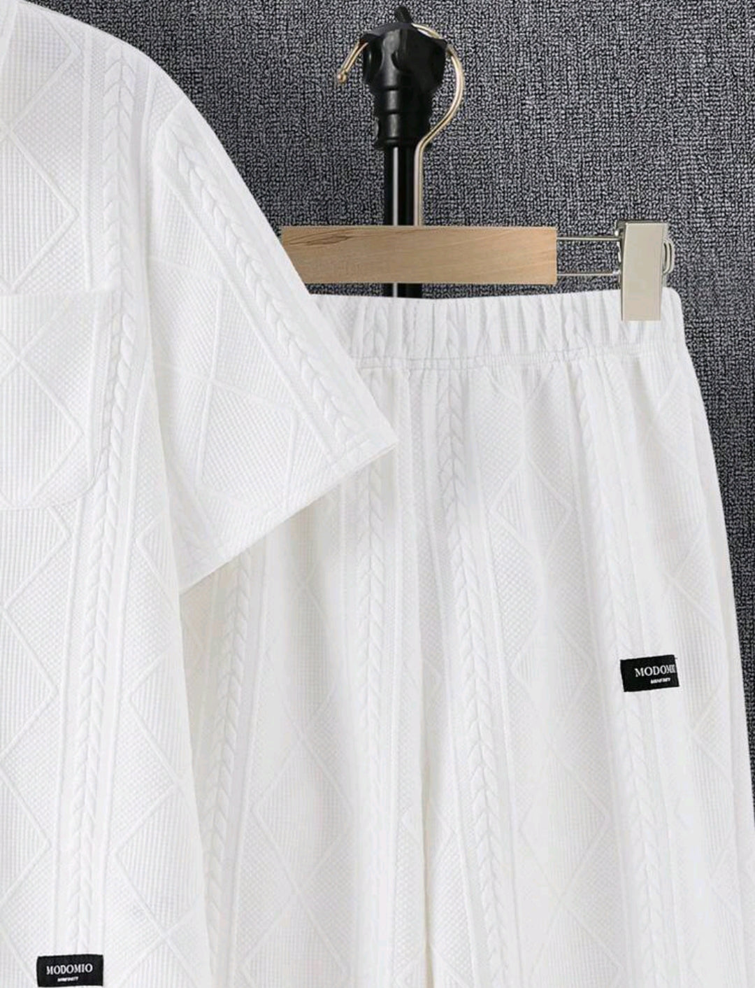 SHEIN 2pcs Set Teenboy's Knit Jacquard Loose Raglan Collar Shorts & Tee Outfit Set, B6050